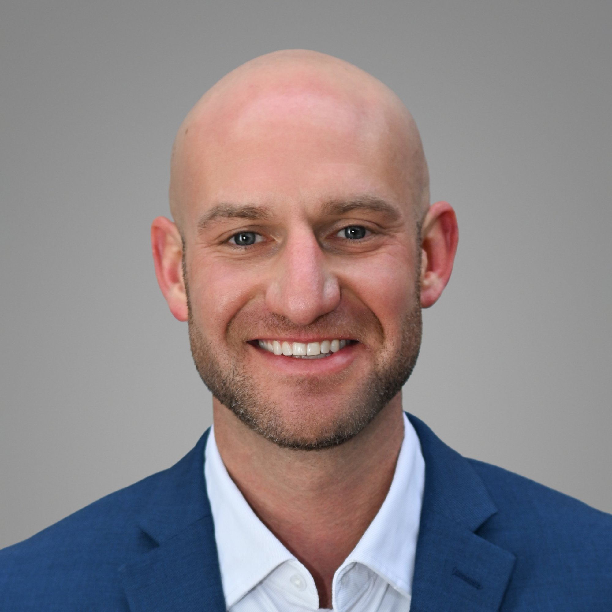 Daniel Krasner Headshot
